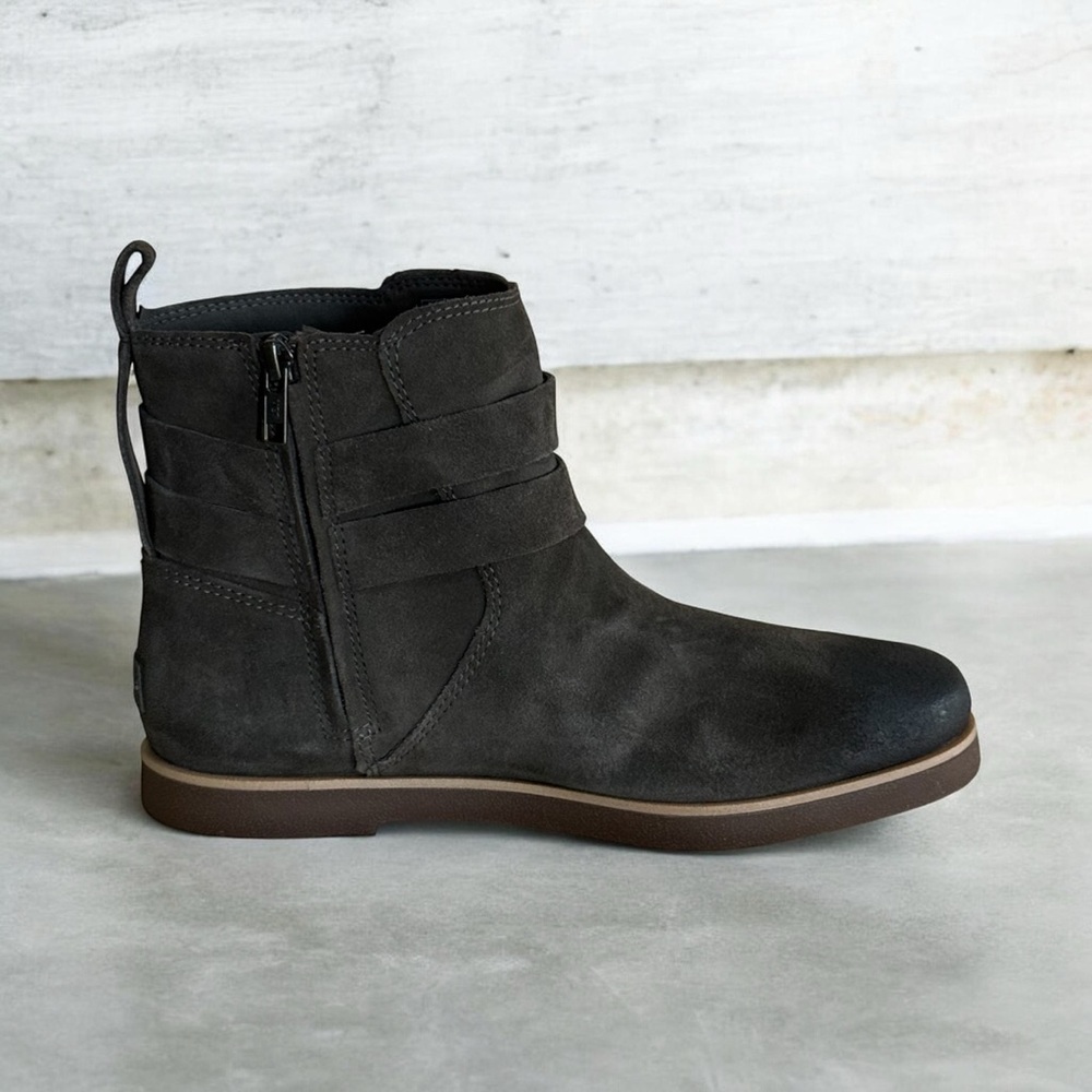 UGG Women's Josefene Green Suede Ankle Boots! Size 9! - Picture 2 of 13
